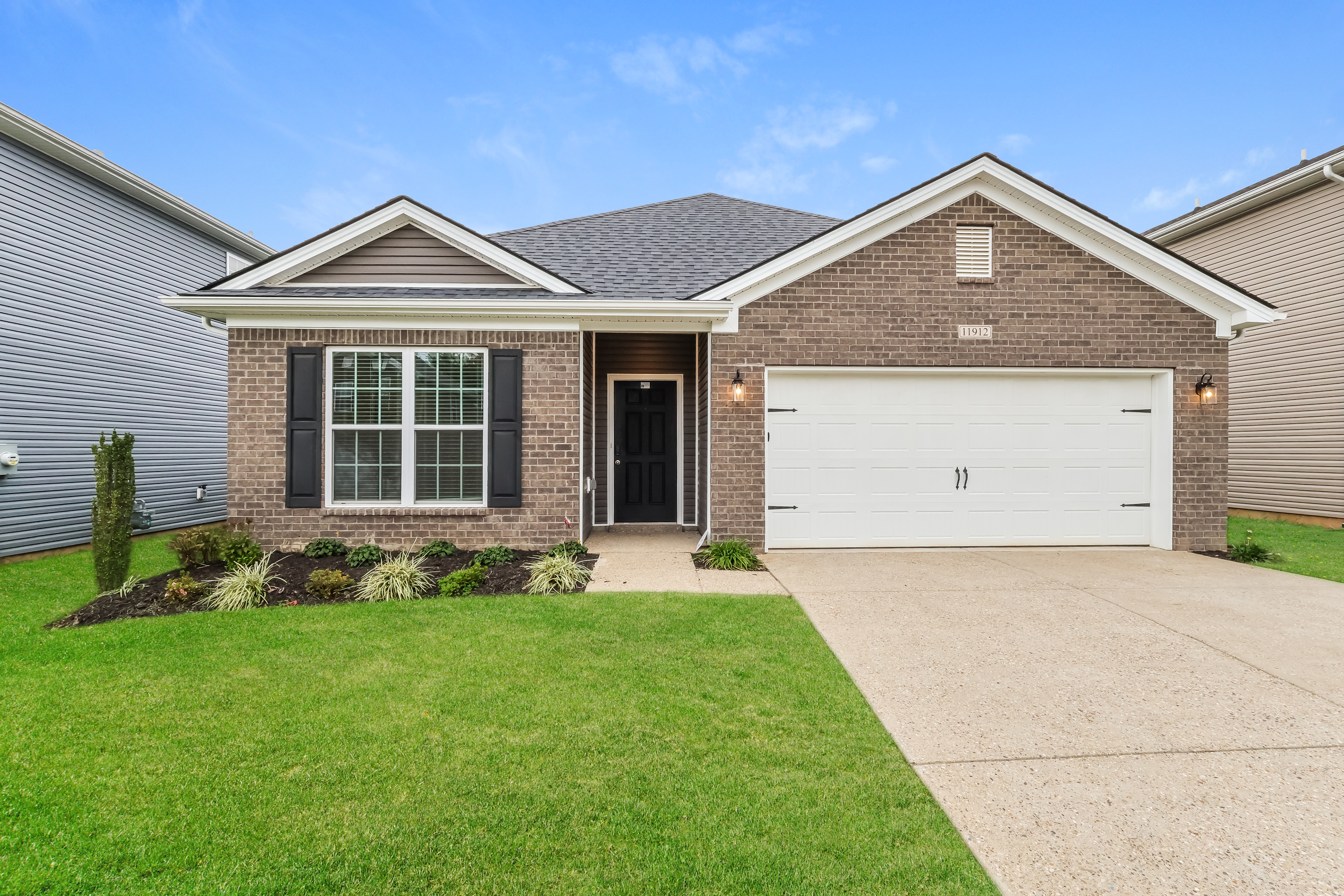 11912 PARKSIDE VISTA LN LOUISVILLE, KY 40229